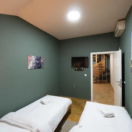 Aleksei Apartman