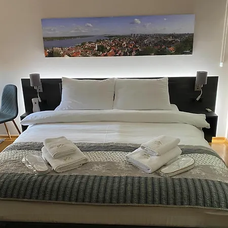 Aleksei Apartman *
